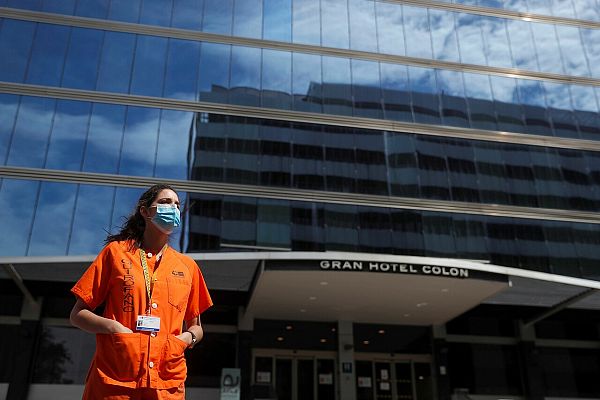 Telediario 1 - Los hoteles ven muy difícil la reapertura