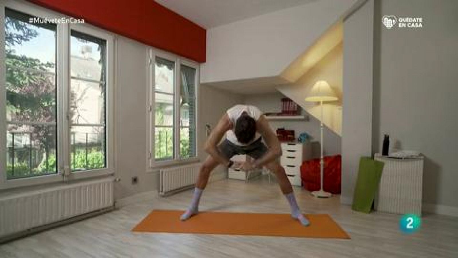 ¡Estiramientos para activar el cuerpo! | Muévete en casa 