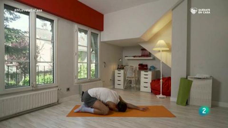 ¡estira tu espalda! | muévete en casa