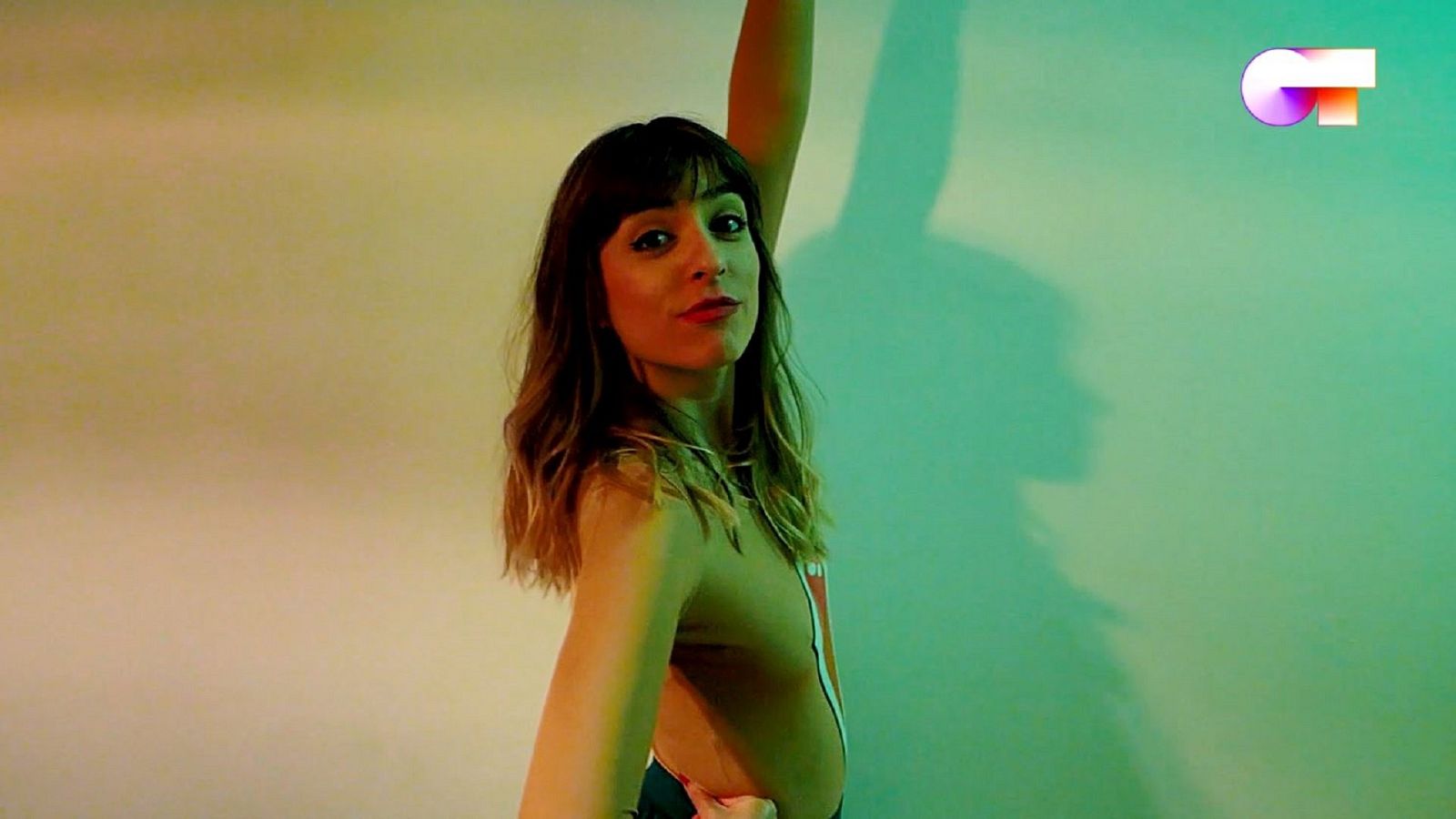 Maialen canta "Chica ye ye" en el sexto pase de micros de #QuedOTenCasa