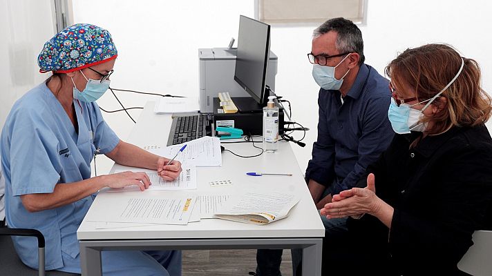 Telediario 1 - En torno a 36.000 familias han sido elegidas aleatoriamente para someterse voluntariamente a tests de seroprevalencia