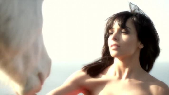 Eurovisión - El sueño de Morfeo canta "Contigo hasta el final"