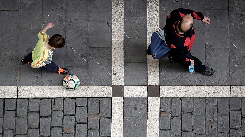 "No es incompatible hacer deporte y pasear con los niños"