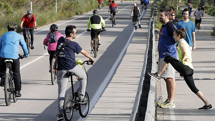 Sanidad recuerda que "no se puede estar parado ni en corro" cuando se salga a pasear o a hacer deporte