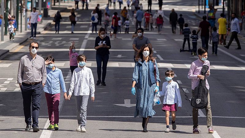 Sanidad permitirá en la Fase 1 reuniones de 10 personas y ampliará el aforo de las terrazas