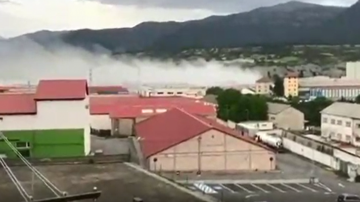 Un incendio en una fábrica de cloro en Sabiñánigo obliga a confinar a la población