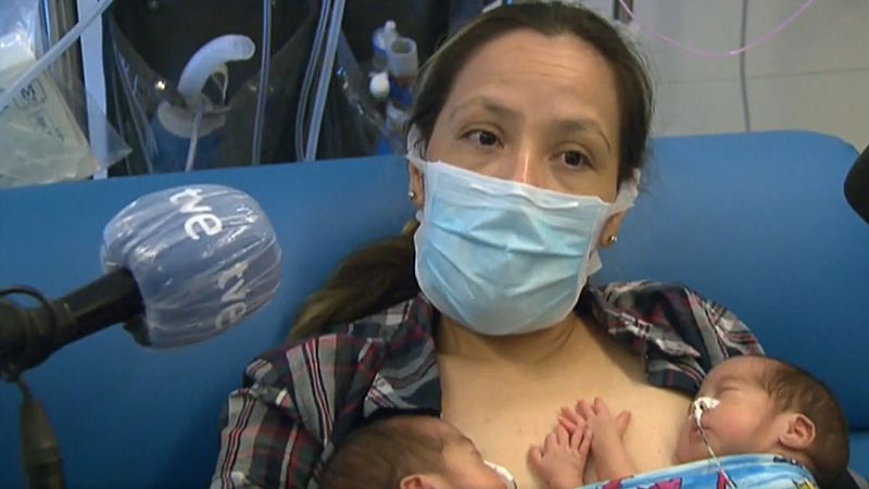 Una mujer ingresada con coronavirus en la UCI da a luz: "No recordaba que estaba embarazada"