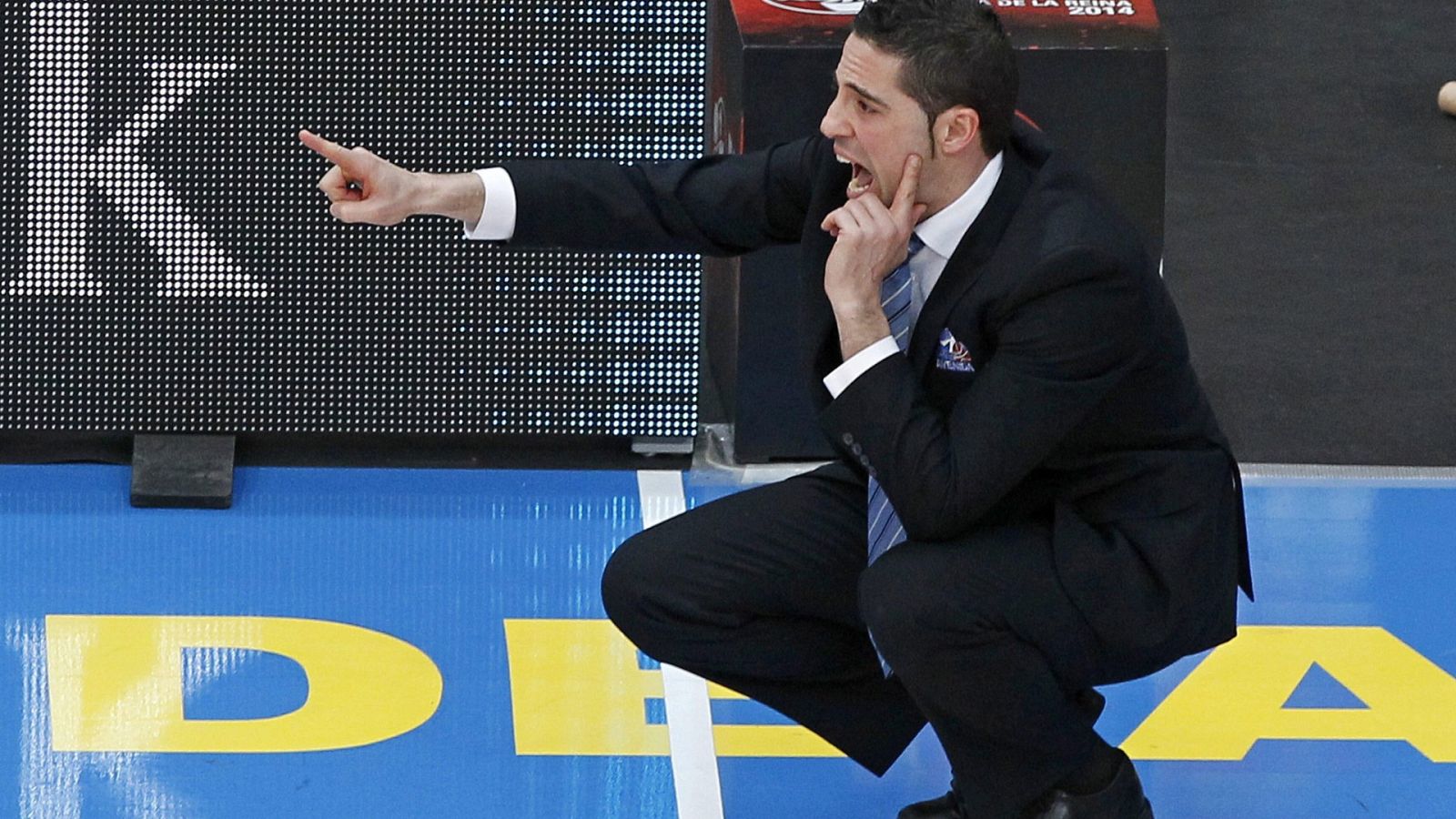 Víctor Lapeña, elegido mejor entrenador de la Euroliga femenina