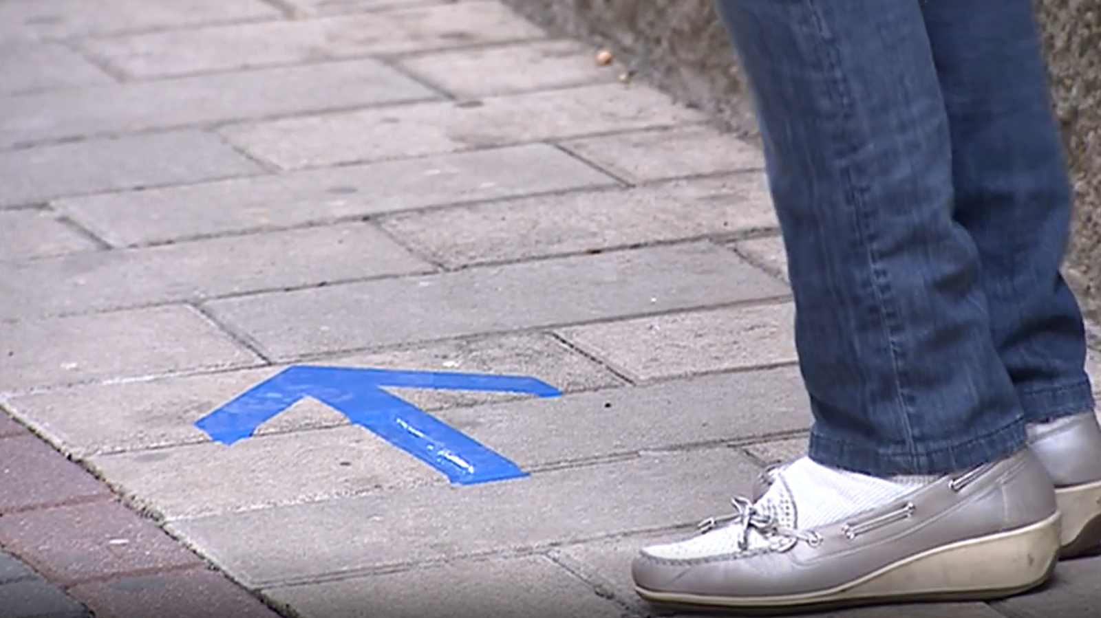 Las calles de Medina de Rioseco, en Valladolid, se vuelven unidireccionales para evitar contagios - RTVE.es - Telediario 1 | Ver