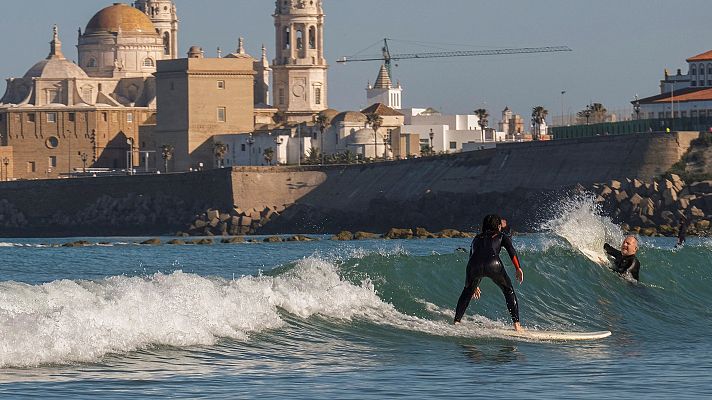 El  contagio por contacto con agua es "muy poco probable"