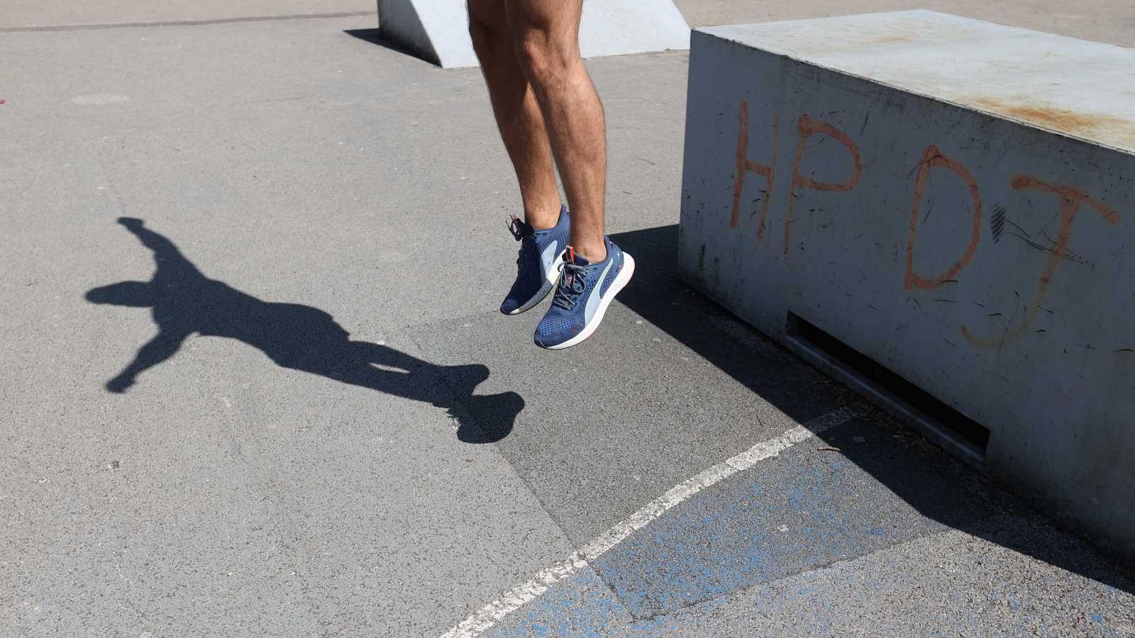 Insultos a los deportistas de élite que entrenan en la calle | Ver