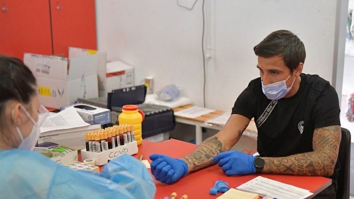 Telediario 1 - Los jugadores de Primera y Segunda siguen pasando los test de coronavirus