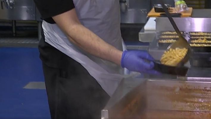 Telediario 1 - Así gestionan las becas comedor otras comunidades