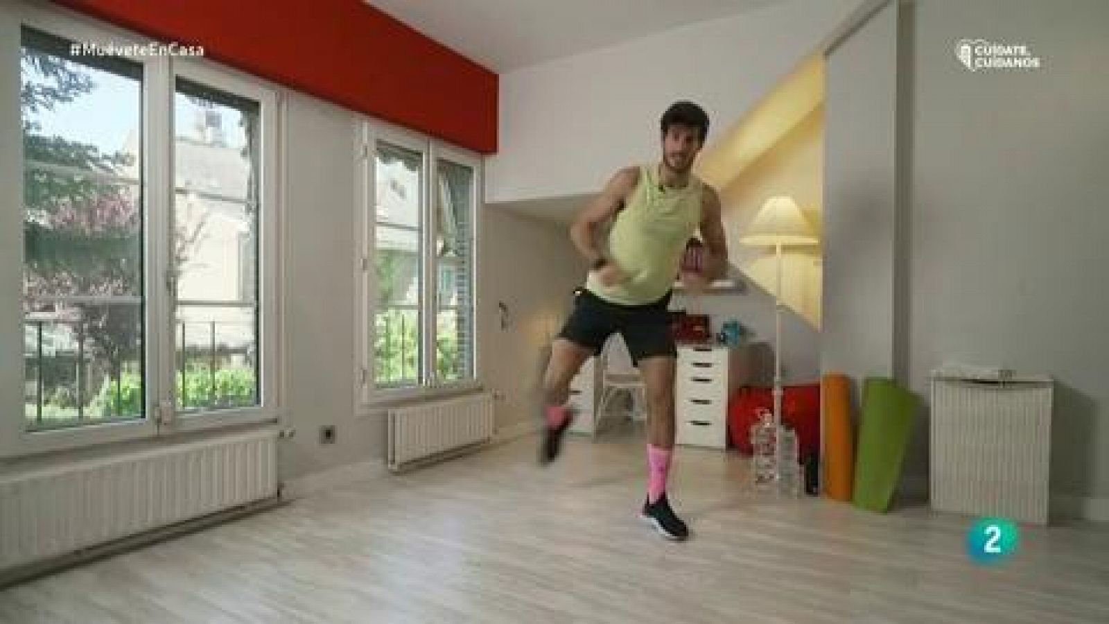 Muévete en casa - ¡Prepárate para una clase intensa de tábatas!