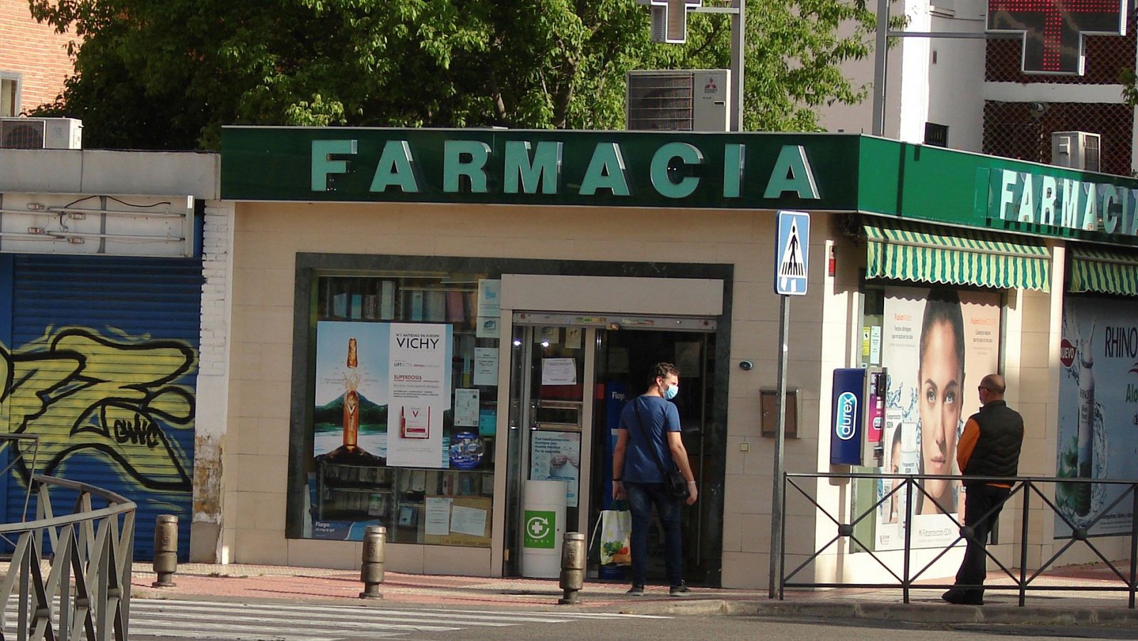 Las farmacias distribuirán mascarillas gratuitas de la Comunidad de Madrid