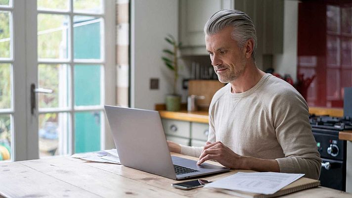 Especiales informativos - Yolanda Díaz: "Urge legislar el teletrabajo"