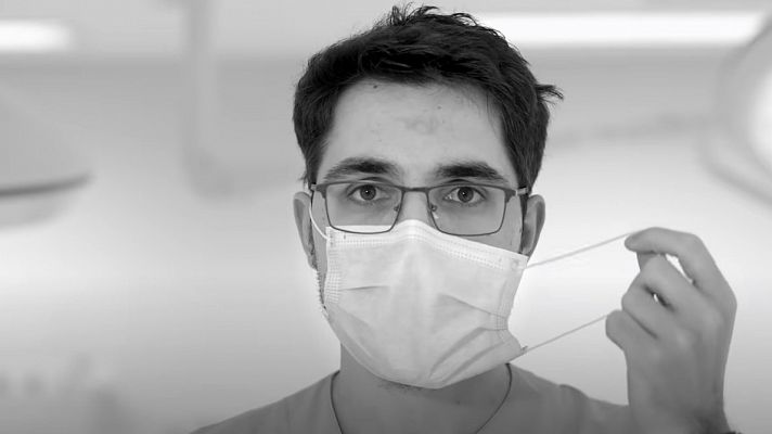 Telediario 1 - 'Los abrazos prohibidos': el homenaje de Vetusta Morla al personal sanitario