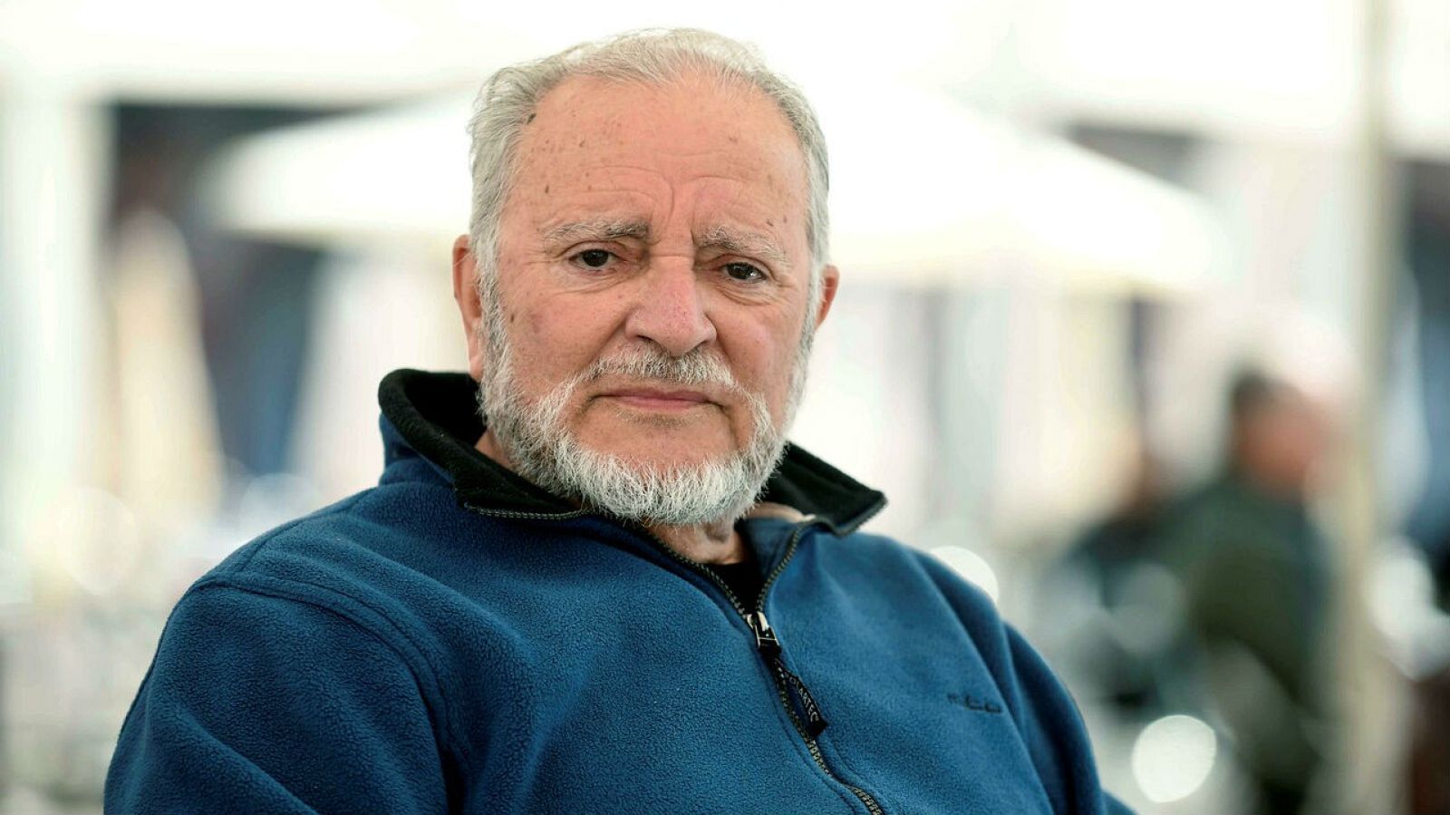 Julio Anguita, hospitalizado en estado crítico tras sufrir una parada cardiorrespiratoria - RTVE.es - Telediario 1 | Ver