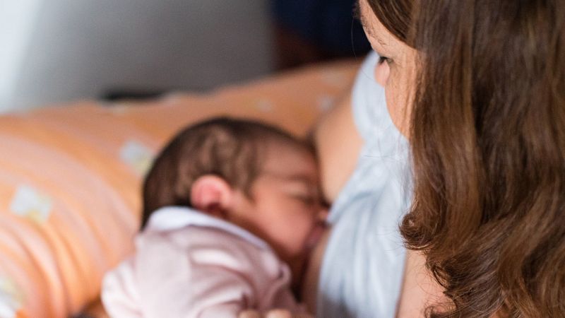 Un estudio del Hospital Puerta del Hierro desvela que de las 160 mujeres que dieron a luz con coronavirus ninguna contagió a su bebé