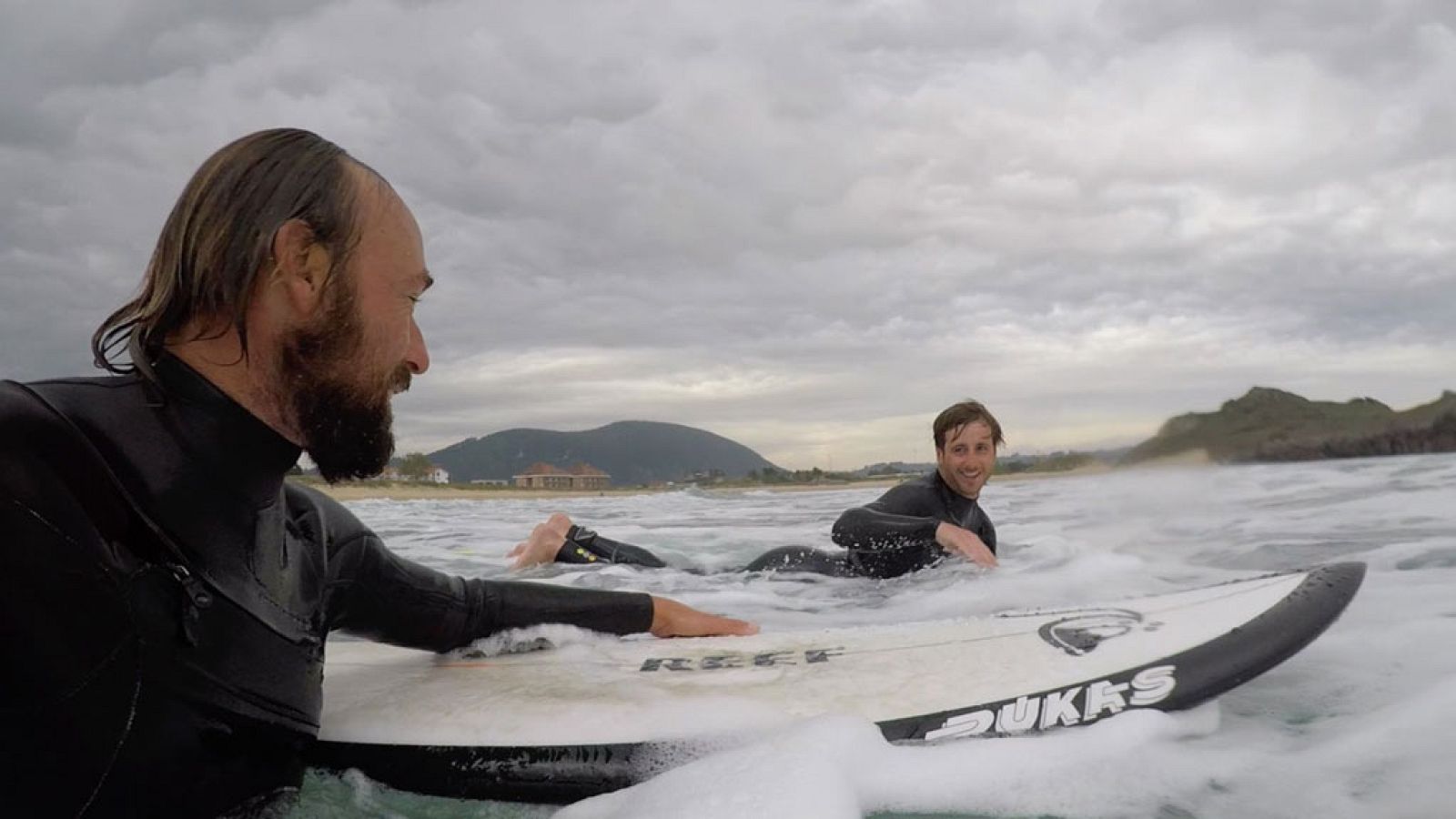 Caminando sobre las olas - Etapa de Castro Urdiales a Güemes - ver ahora