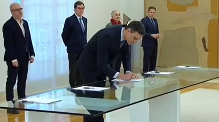 Especial Coronavirus - Gobierno, patronal y sindicatos firman la prórroga de los ERTE hasta el 30 de junio