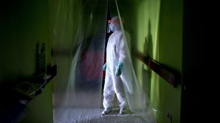 Telediario 1 - Veintiséis familias presentan una querella colectiva por la muerte de sus familiares en residencias de mayores