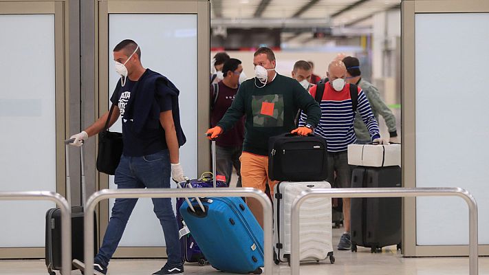 Especiales informativos - Illa: "La cuarentena de 14 días para los viajeros es obligatoria"