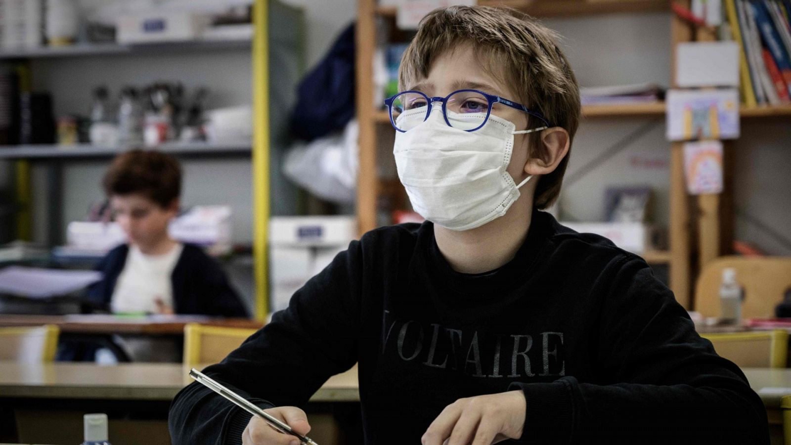 Coronavirus | Miles de niños vuelven al colegio en el inicio de la desescalada en Francia - RTVE.es