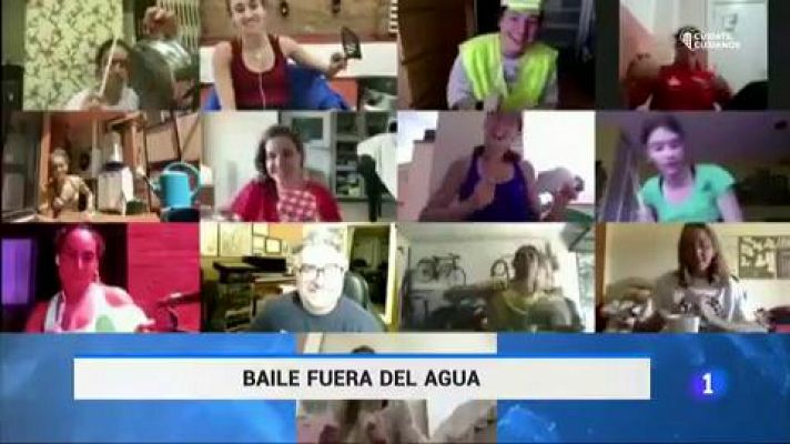 Telediario 1 - El equipo de natación artística hace 'Karaoke sin piscina'