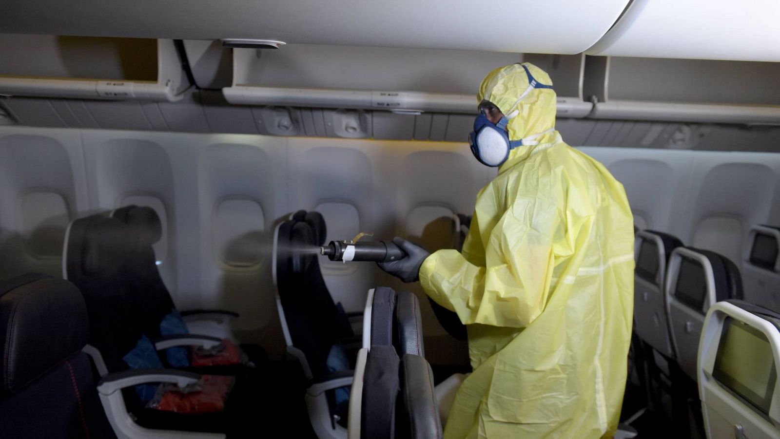 Las aerolíneas refuerzan la desinfección de los aviones frente al coronavirus
