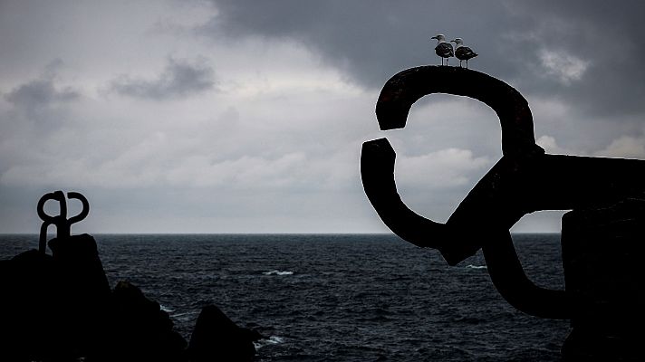 Intervalos de viento fuerte en los litorales gallego, almeriense y sudeste, así como en el golfo de Cádiz, Estrecho y archipiélago