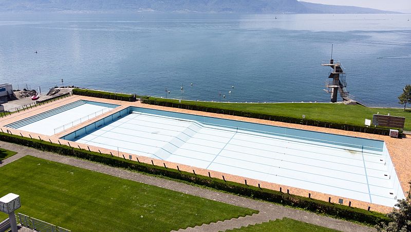 Vídeo: Los socorristas ven difícil controlar el aforo y el distanciamiento social en las piscinas