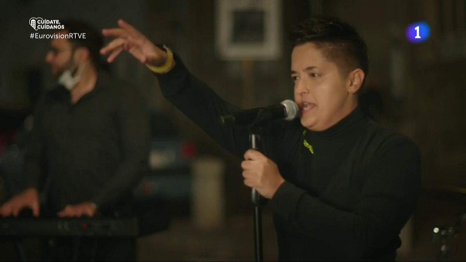 Marija ¿erifovic canta "Molitva"