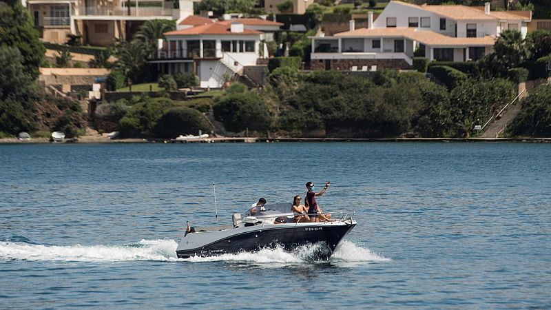 Formentera, La Gomera, El Hierro y La Graciosa disfrutan desde este lunes de más deporte, reuniones sociales y ocio