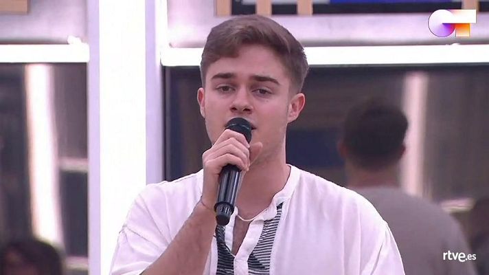 Gèrard canta "Pillowtalk" 2o pase de micros