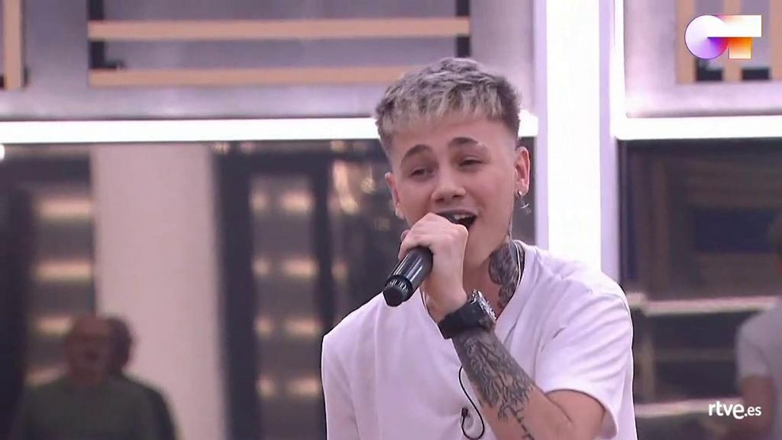 Hugo canta "Mmm Yeah", de Austin Mahone, en el primer pase de micros de la Gala 10 de Operación Triunfo 2020
