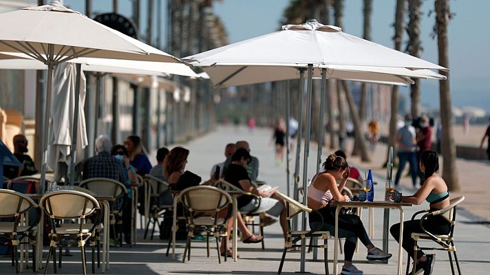 Telediario 1 - El 70% de de los españoles ya está en la Fase 1