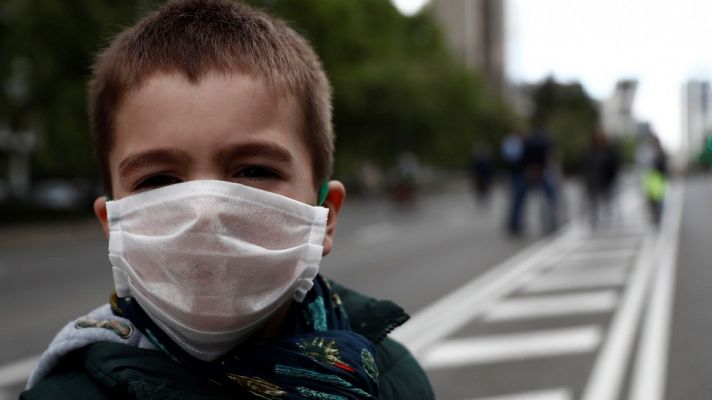 El Gobierno estudia el uso obligatorio de mascarillas en los lugares públicos