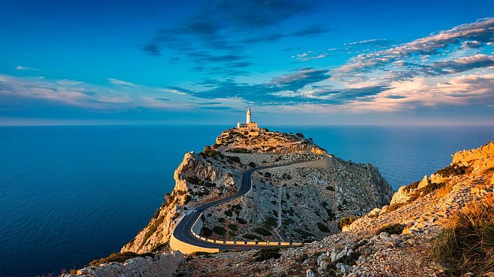 El tiempo - Intervalos nubosos con probables chubascos dispersos en Baleares