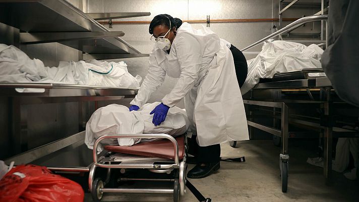 Barcelona cierra la morgue abierta en un aparcamiento