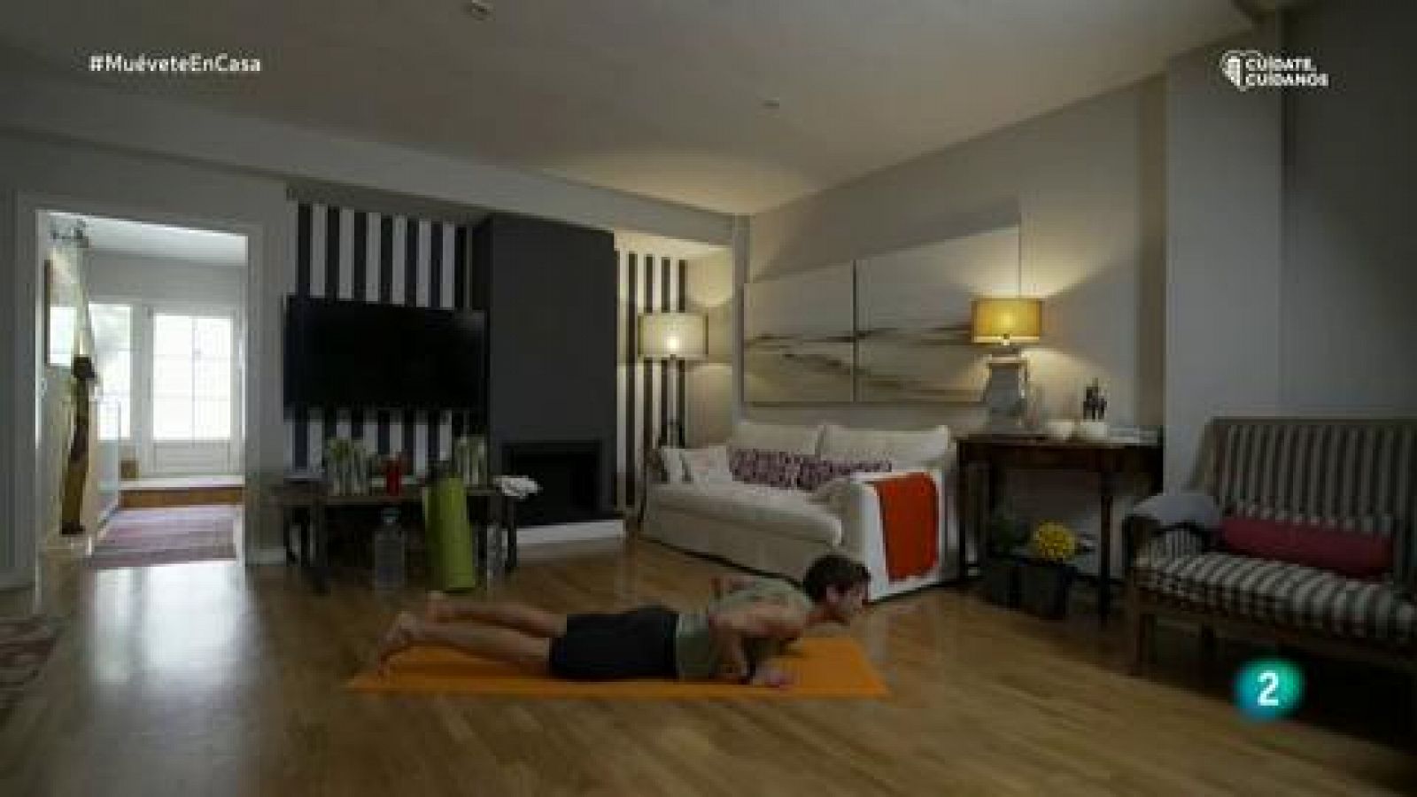 Muévete en casa - Bloque 1: Ejercicios de equilibrio y trabajo de piernas y brazos, para trabajar la parte central del cuerpo