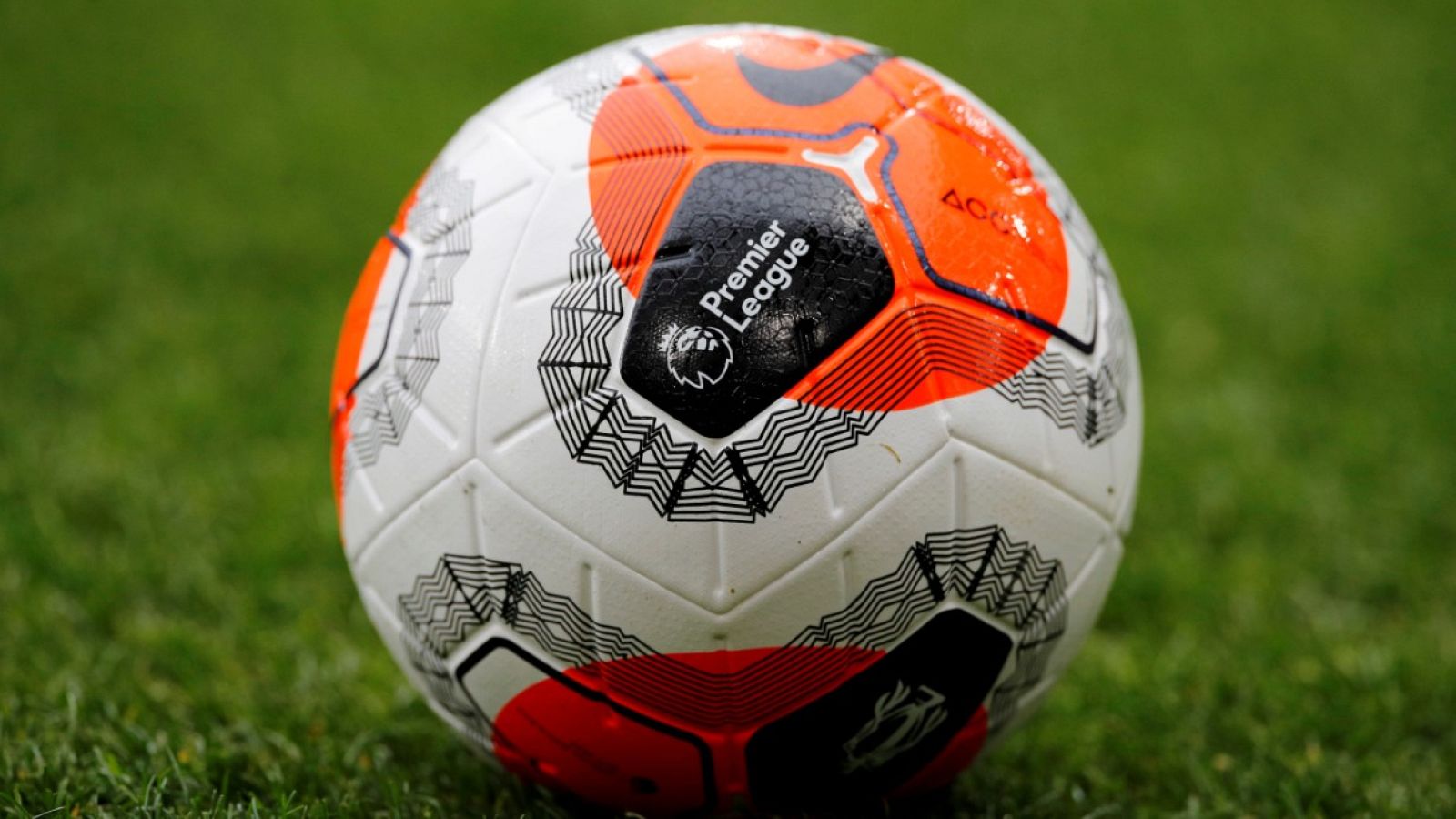 La Premier prepara su regreso con trabajo "más intenso" para los entrenadores