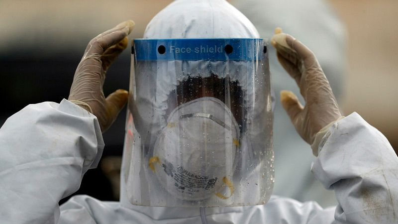 El líder de Chechenia amenaza a una periodista por revelar presiones por el coronavirus - RTVE.es - Telediario 1 | Ver