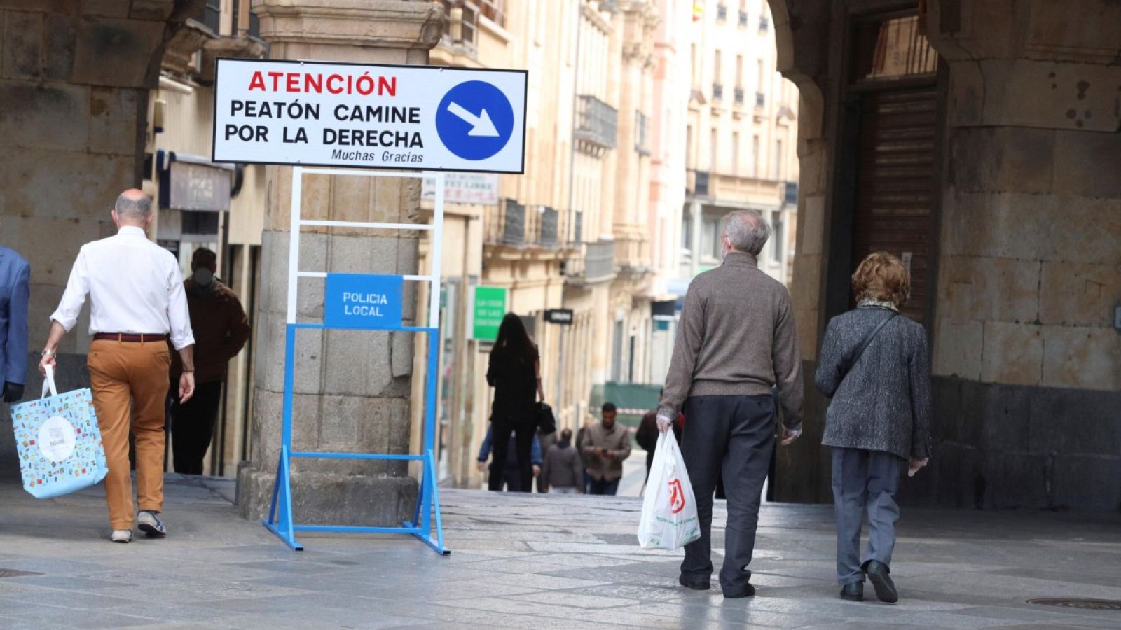 Coronavirus| Sin límites para pasear y bares y terrazas abiertos: alivio del confinamiento en los municipios de hasta 10.000 habitantes