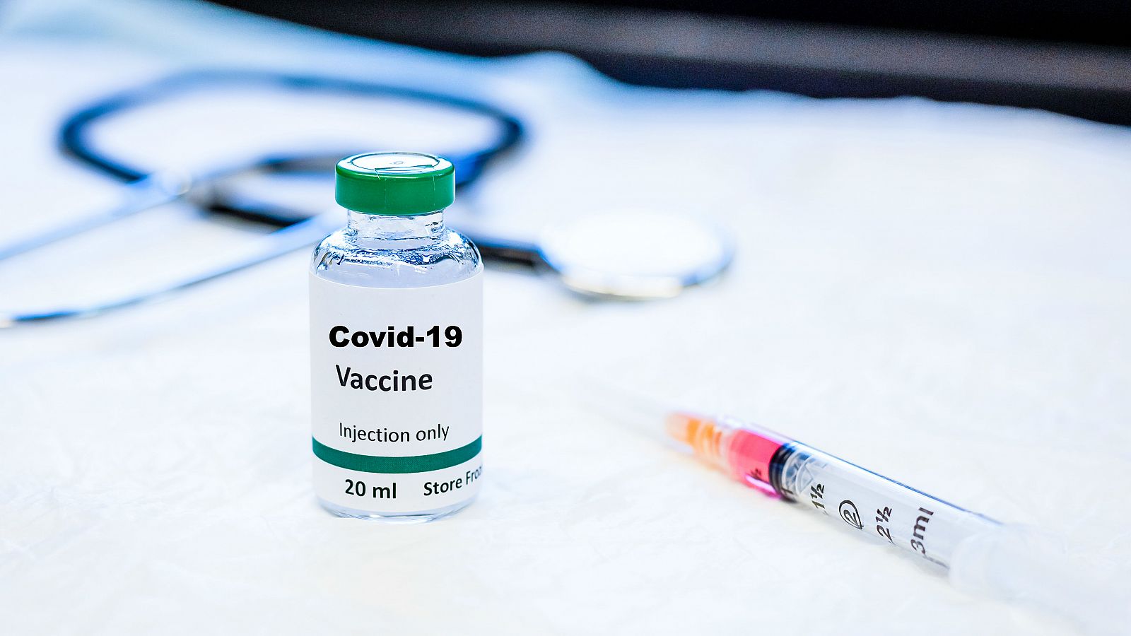 Las primeras pruebas de una vacuna china contra el COVID-19 dan resultados positivos - RTVE.es - Telediario 1 | Ver
