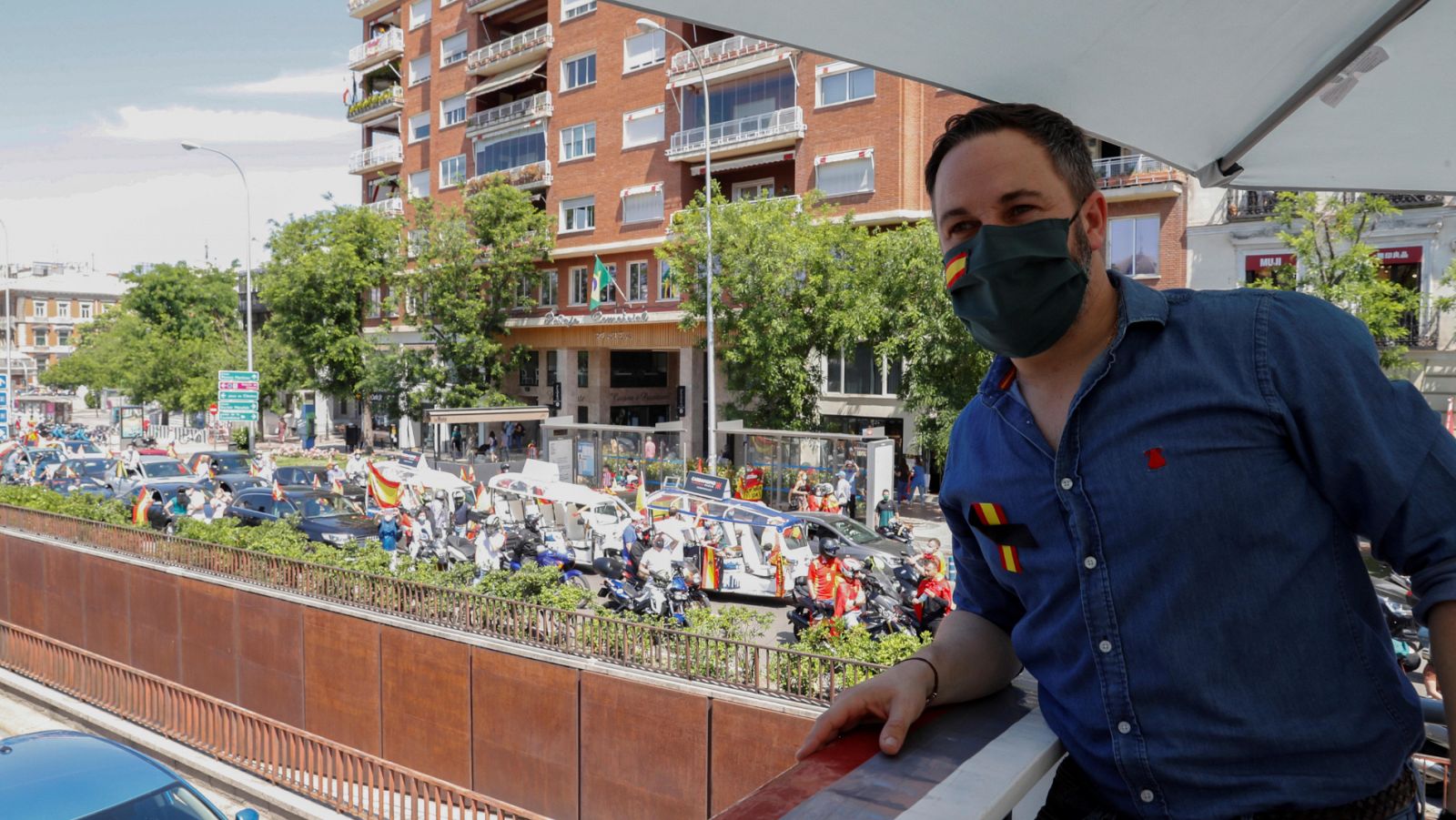 Vídeo | Abascal: "Que suenen vuestras cacerolas y ondeé nuestra bandera" - RTVE.es