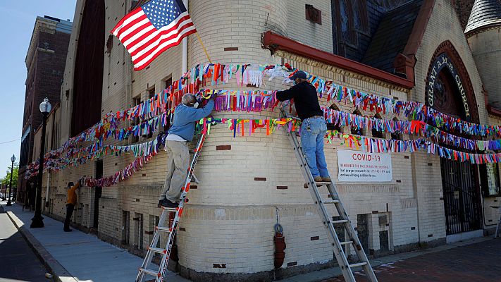 Telediario 1 - El culto religioso es para el presidente, Donald Trump, un servicio esencial