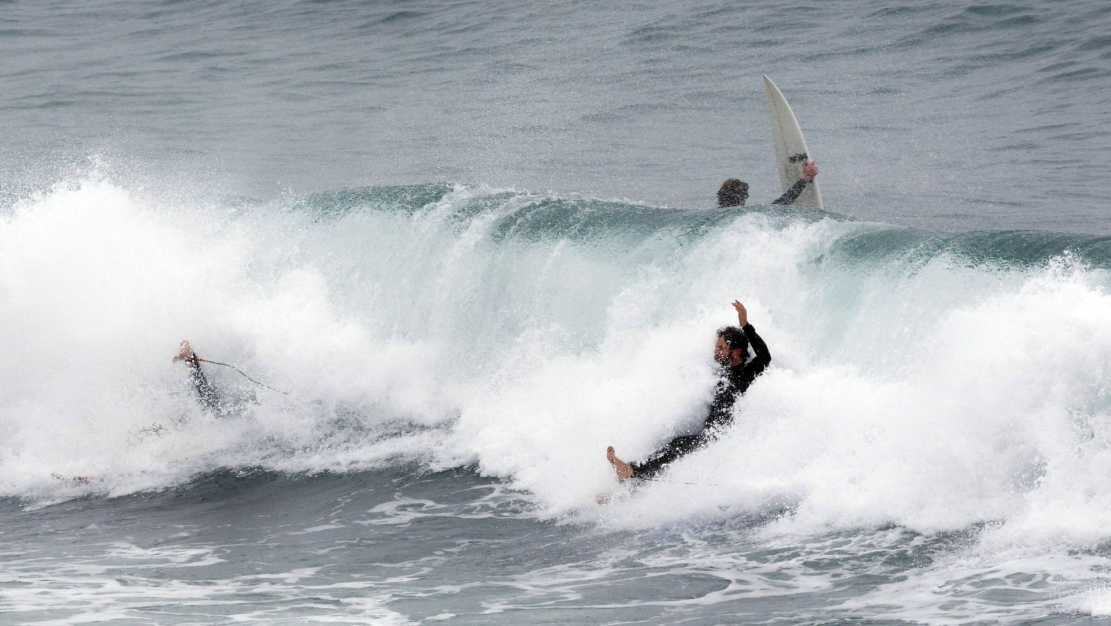Vídeo: Clubes y escuelas de surf abrirán este lunes en las provincias en fase 2 - RTVE.es