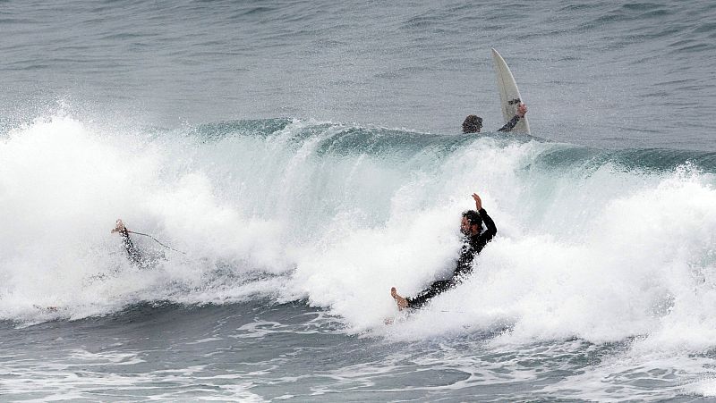 Vídeo: Clubes y escuelas de surf abrirán este lunes en las provincias en fase 2