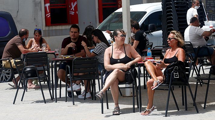 Telediario 1 - Terrazas y bares de Madrid, Barcelona y parte de Castilla y León estrenan Fase 1